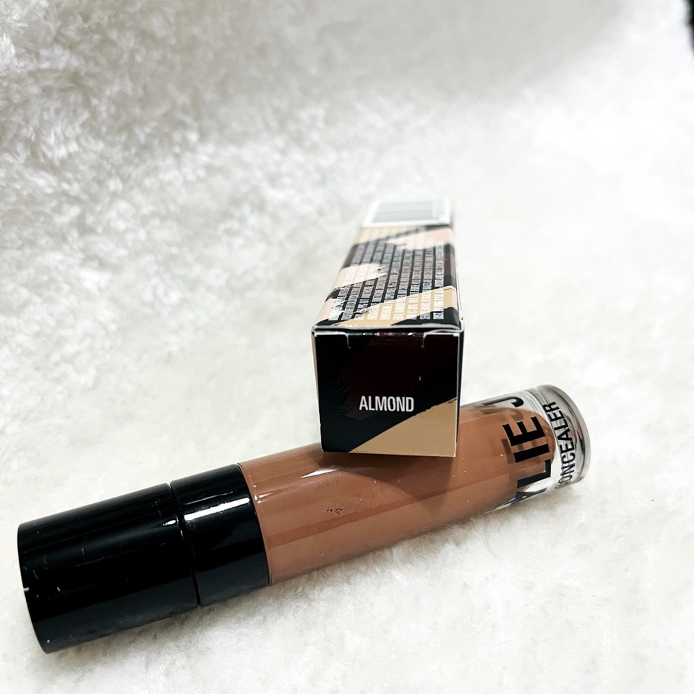 Kylie Jenner concealer